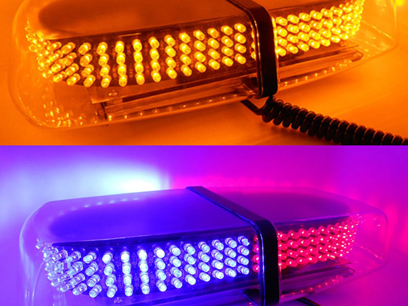 Cé na soilse stiúir atá dimmable?